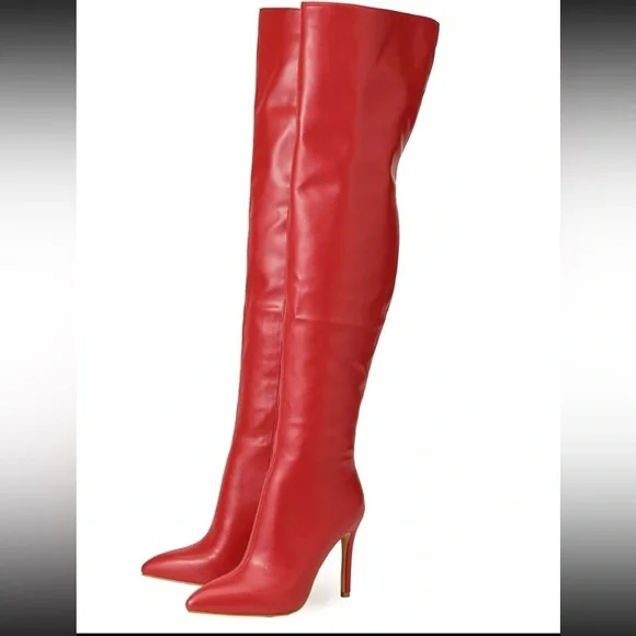 Red heeled boots - Picture 2 of 2